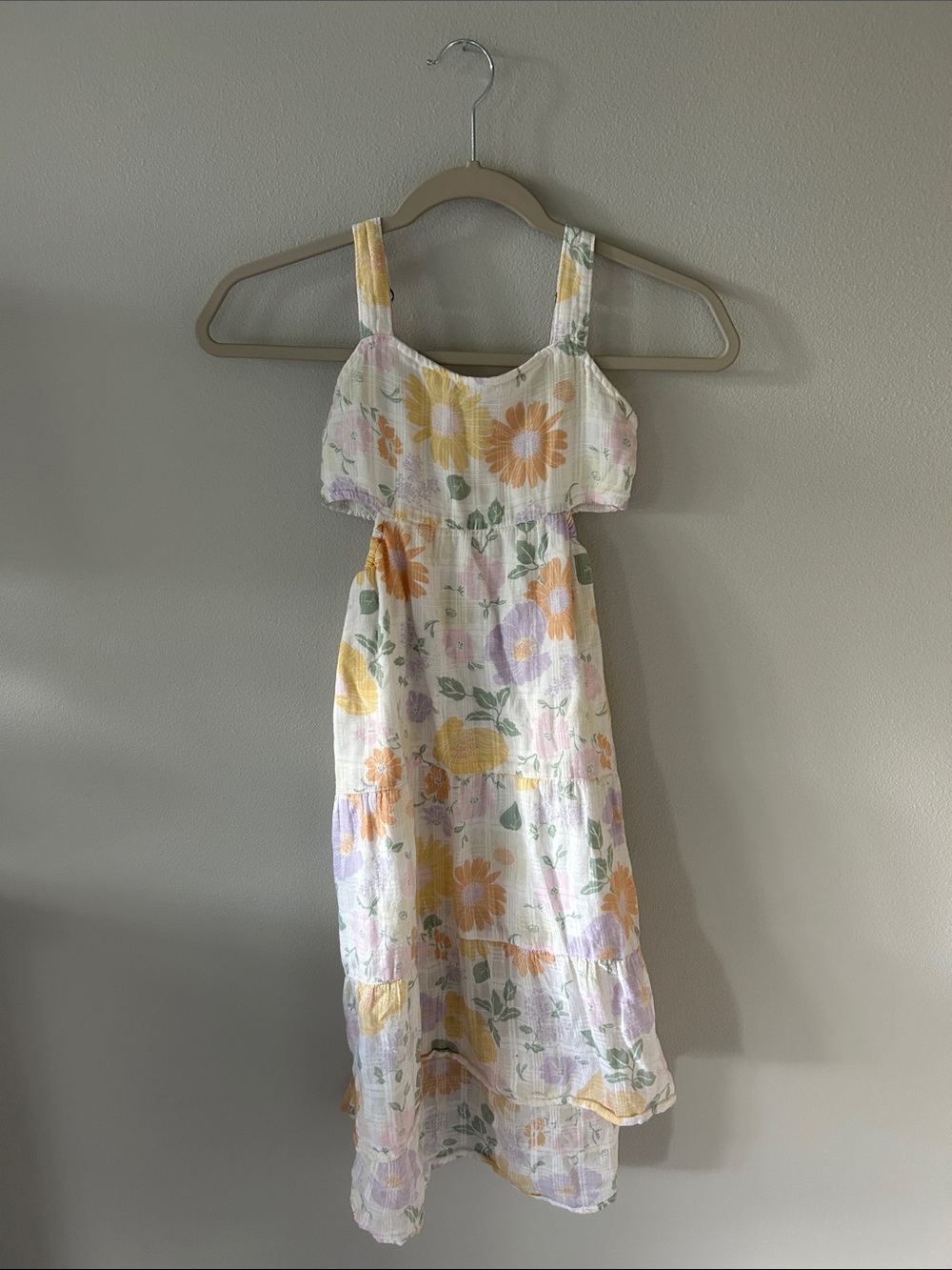 abercrombie kids White Floral dress with cutouts Size 7/8